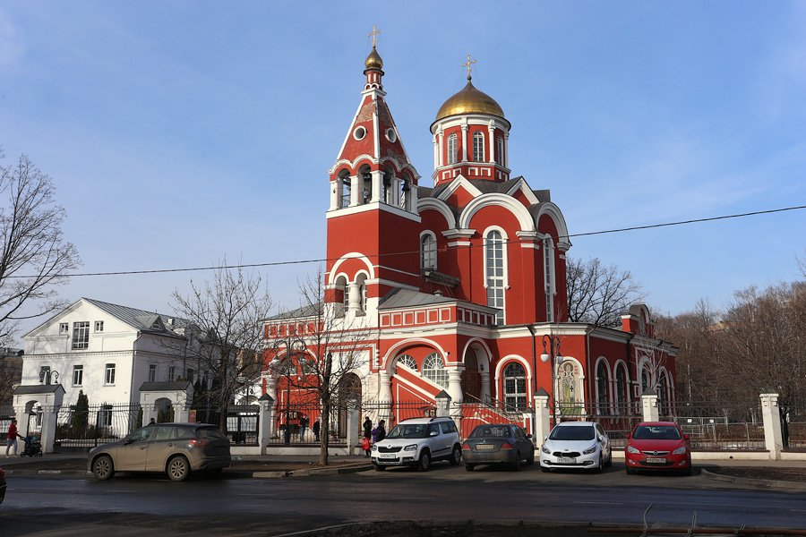 Церковь Благовещения в Петровском парке